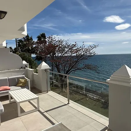 Front With Stunning Sea Views Apartment